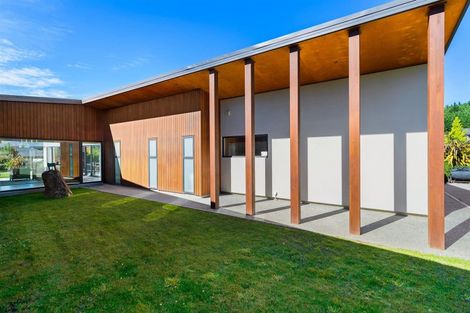 Photo of property in 18 Centre Crescent, Wanaka, 9305