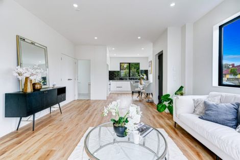 Photo of property in 29 Harrington Road, Henderson, Auckland, 0610