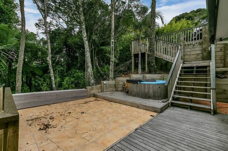 Photo of property in 493 Scenic Drive, Waiatarua, Auckland, 0612
