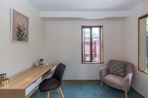 Photo of property in 6 Oakview Lane, Cashmere, Christchurch, 8022