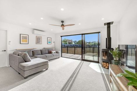 Photo of property in 5 Beach Crescent, Waikuku Beach, 7473