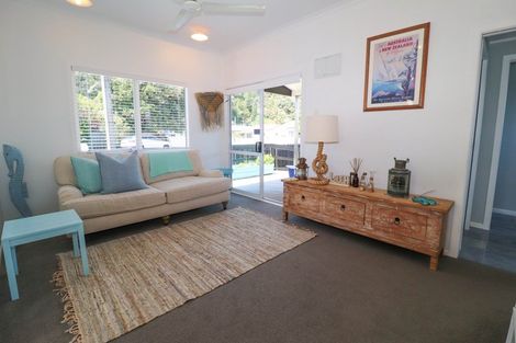 Photo of property in 6 Aputa Avenue, Te Puru, Thames, 3575