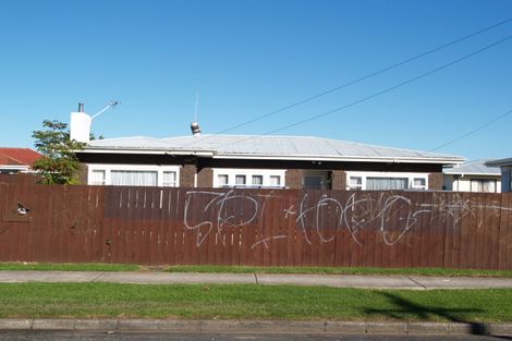 Photo of property in 2/11 John Street, Mangere East, Auckland, 2024