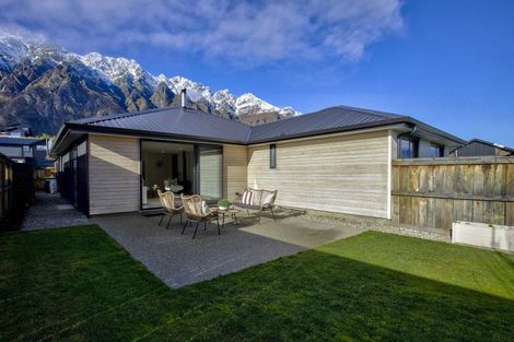 Photo of property in 12 Muster Road, Jacks Point, 9371