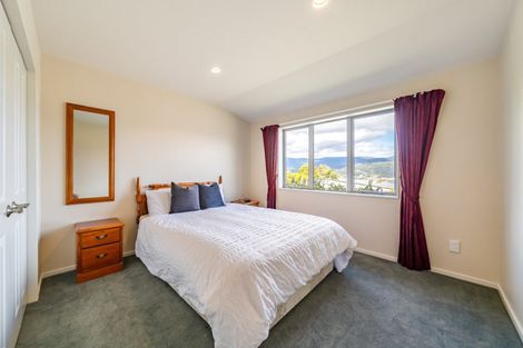 Photo of property in 23 Garrett Place, Riverstone Terraces, Upper Hutt, 5018