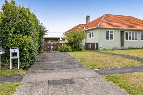 Photo of property in 51-53 Wrantage Street, Westown, New Plymouth, 4310