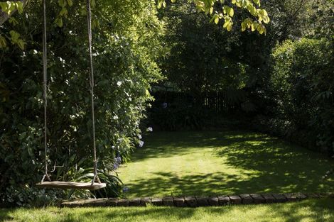 Photo of property in 165 Karori Road, Karori, Wellington, 6012