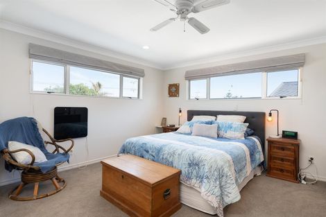 Photo of property in 65 Pukehina Parade, Pukehina, Te Puke, 3189