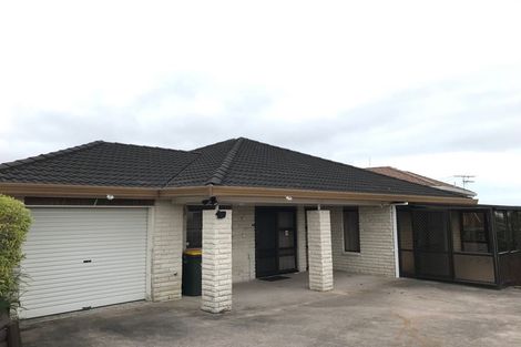 Photo of property in 2/35 Derrimore Heights, Clover Park, Auckland, 2019