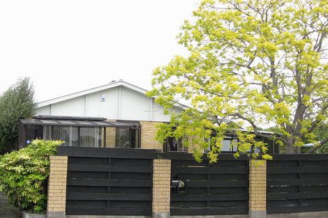 Photo of property in 11 Beeston Place, Redwood, Christchurch, 8051