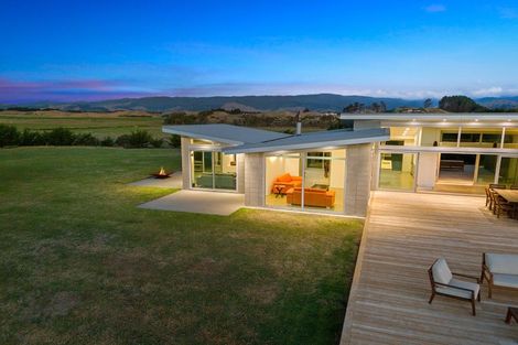 Photo of property in 78 Sims Road, Te Horo Beach, Otaki, 5581