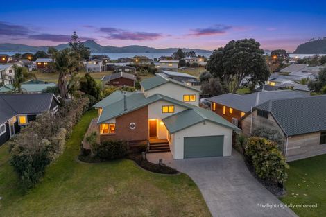 Photo of property in 19 Martin Place, Cooks Beach, Whitianga, 3591