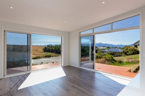 Photo of property in 9 Ridgetop Rise, Fairhall, Blenheim, 7272