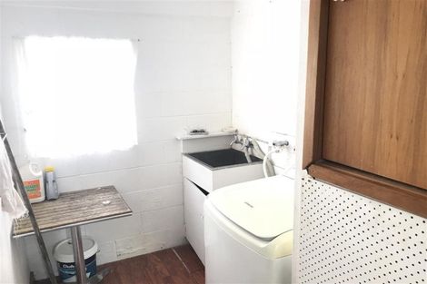 Photo of property in 10 Bodi Place, Te Atatu South, Auckland, 0610