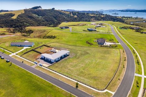 Photo of property in 2 Fernbird Grove, Kerikeri, 0294