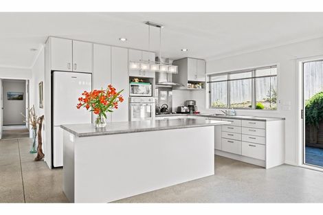 Photo of property in 11 Seabreeze Road, Mangawhai Heads, Mangawhai, 0505