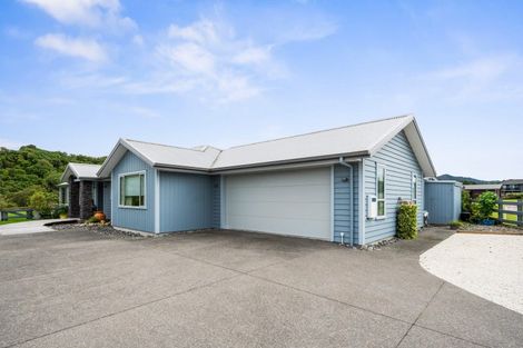 Photo of property in 188 Lisland Drive, Kinloch, Taupo, 3377