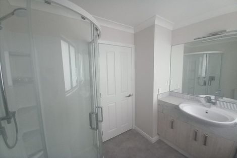 Photo of property in 111 Bleakhouse Road, Mellons Bay, Auckland, 2014