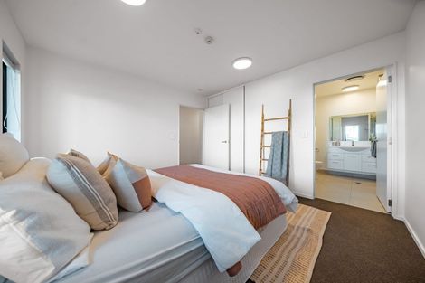 Photo of property in 2/69 Suva Street, Upper Riccarton, Christchurch, 8041