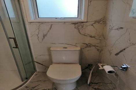 Photo of property in 26 Caribbean Drive, Unsworth Heights, Auckland, 0632