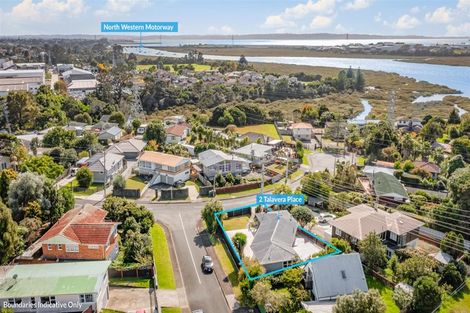 Photo of property in 2 Talavera Place, Te Atatu South, Auckland, 0602
