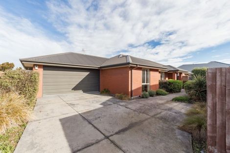 Photo of property in 11 Globe Bay Drive, Templeton, Christchurch, 8042