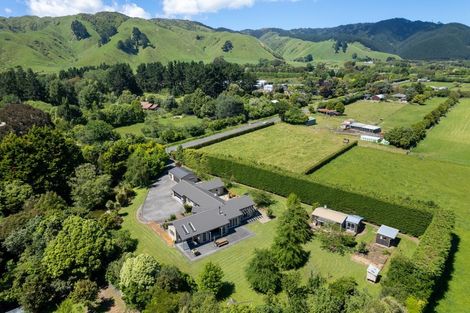 Photo of property in 58 Settlement Road, Te Horo, Otaki, 5582