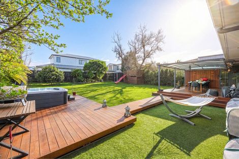 Photo of property in 74 Angelo Avenue, Howick, Auckland, 2014