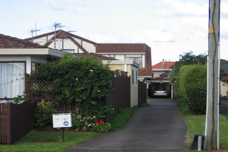 Photo of property in 2/87 Victoria Road, Papatoetoe, Auckland, 2025