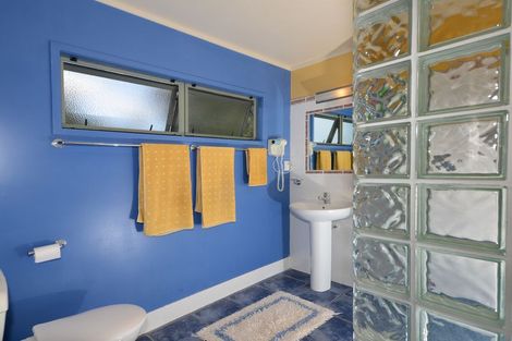 Photo of property in 1 Waterview Place, Haruru, 0204