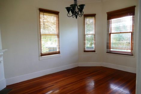 Photo of property in 44 Lynwood Road, New Lynn, Auckland, 0600