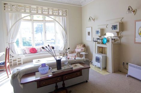 Photo of property in 294 Oriental Parade, Oriental Bay, Wellington, 6011