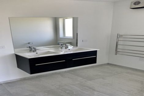 Photo of property in 52 Watkins Drive, Rangiora, 7400