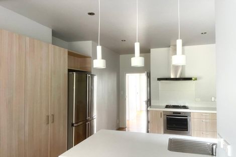 Photo of property in 164 Queen Street, Northcote Point, Auckland, 0627