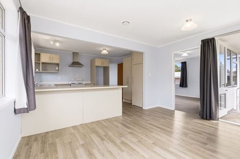 Photo of property in 86 Tamatea Road, Taupo, 3330