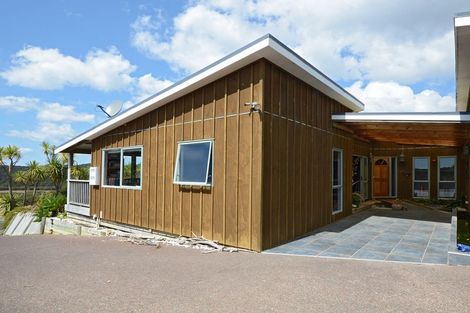 Photo of property in 1 Waterview Place, Haruru, 0204