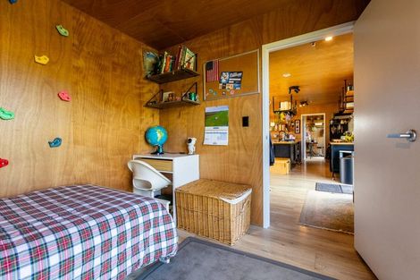 Photo of property in 237 Croydon Road, Midhirst, Stratford, 4394