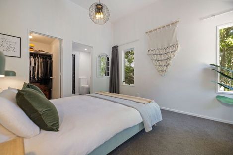 Photo of property in 12 Mackinnon Terrace, Sunshine Bay, Queenstown, 9300