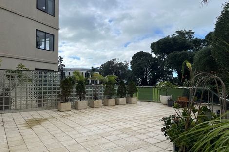 Photo of property in Mon Desir Apartments, 173 Hurstmere Road, Takapuna, Auckland, 0622