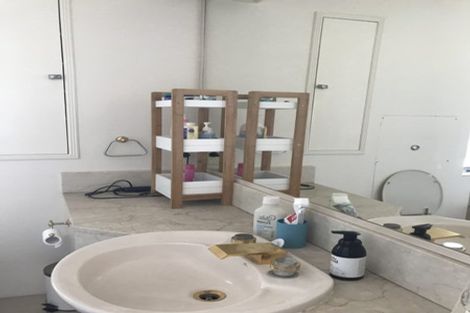 Photo of property in 4/154 Oriental Parade, Oriental Bay, Wellington, 6011