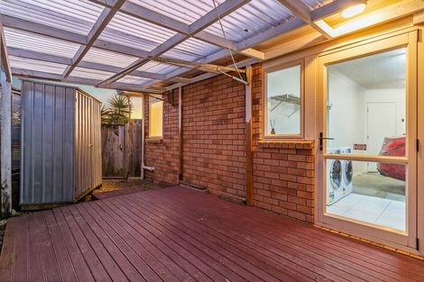 Photo of property in 12 Bokeen Lane, Flat Bush, Auckland, 2019