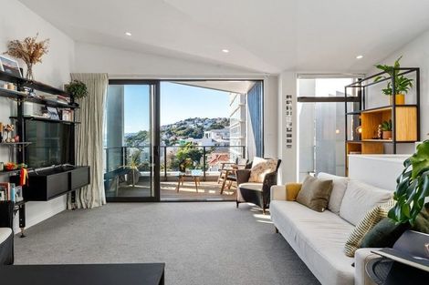 Photo of property in 1/18 Oriental Terrace, Oriental Bay, Wellington, 6011