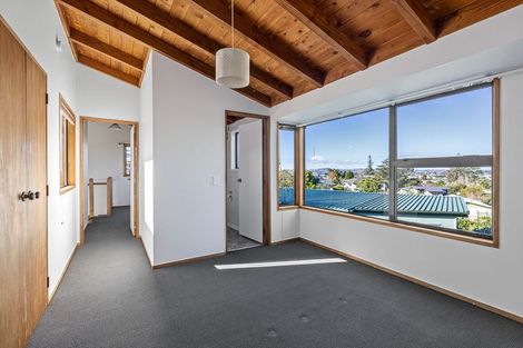 Photo of property in 1/86 Waimumu Road, Massey, Auckland, 0614