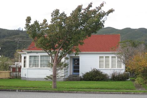 Photo of property in 248 Naenae Road, Naenae, Lower Hutt, 5011