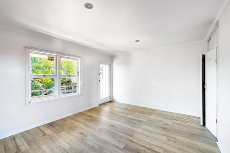 Photo of property in 39 Beaumonts Way, Manurewa, Auckland, 2102