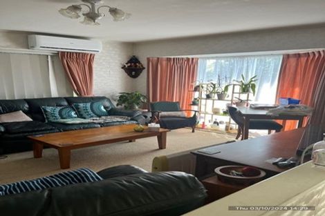 Photo of property in 22 Golfland Drive, Golflands, Auckland, 2013