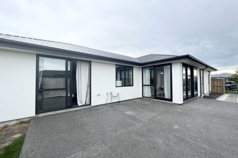 Photo of property in 5 Helen Place, Halswell, Christchurch, 8025