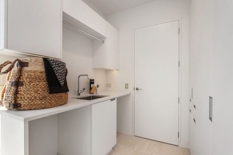 Photo of property in 96 Merivale Lane, Merivale, Christchurch, 8014