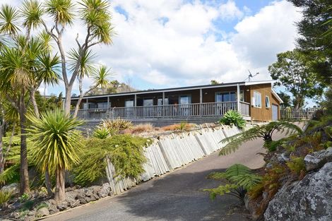 Photo of property in 1 Waterview Place, Haruru, 0204