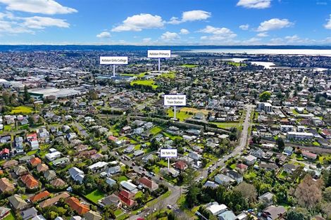 Photo of property in 56 Tahi Terrace, Glen Eden, Auckland, 0602